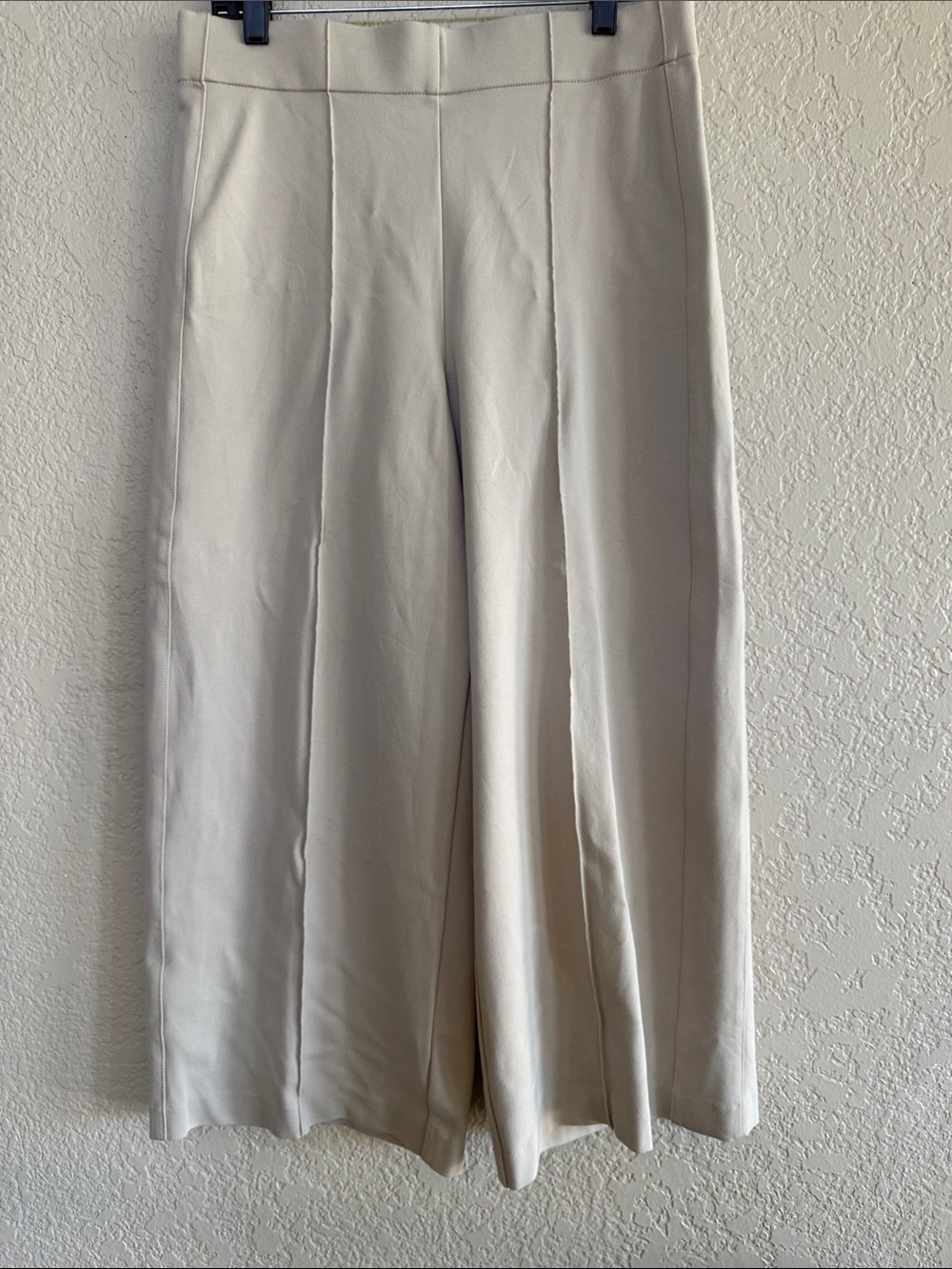 Jones New York Light tan wide leg crop pant